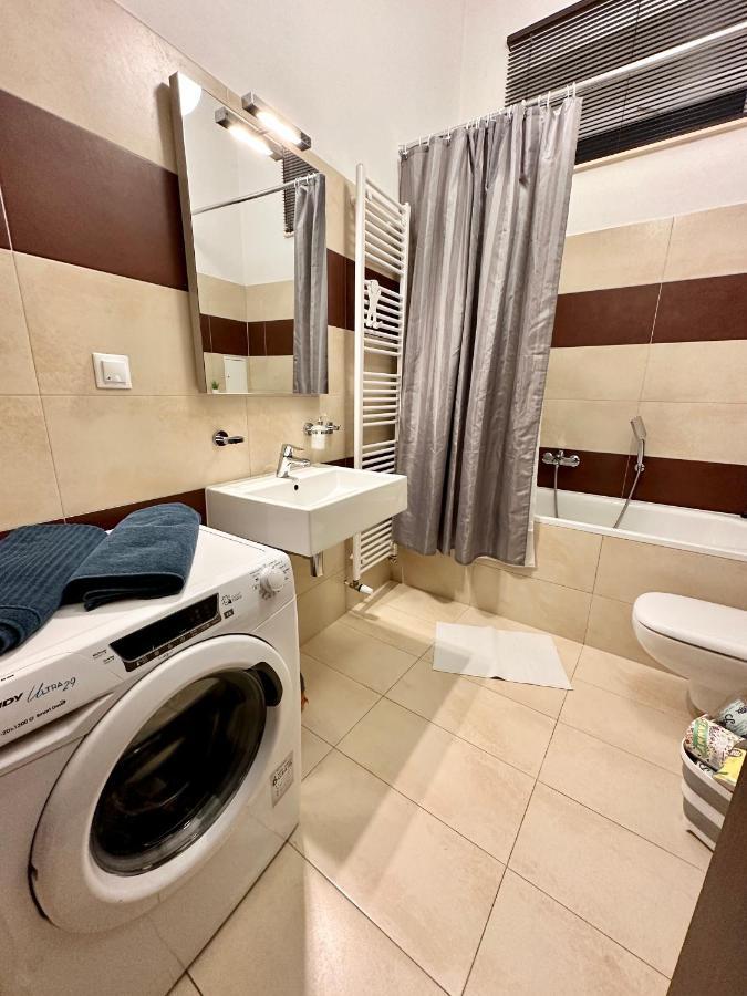 Home Away Main Square Apartment Poprad Eksteriør billede