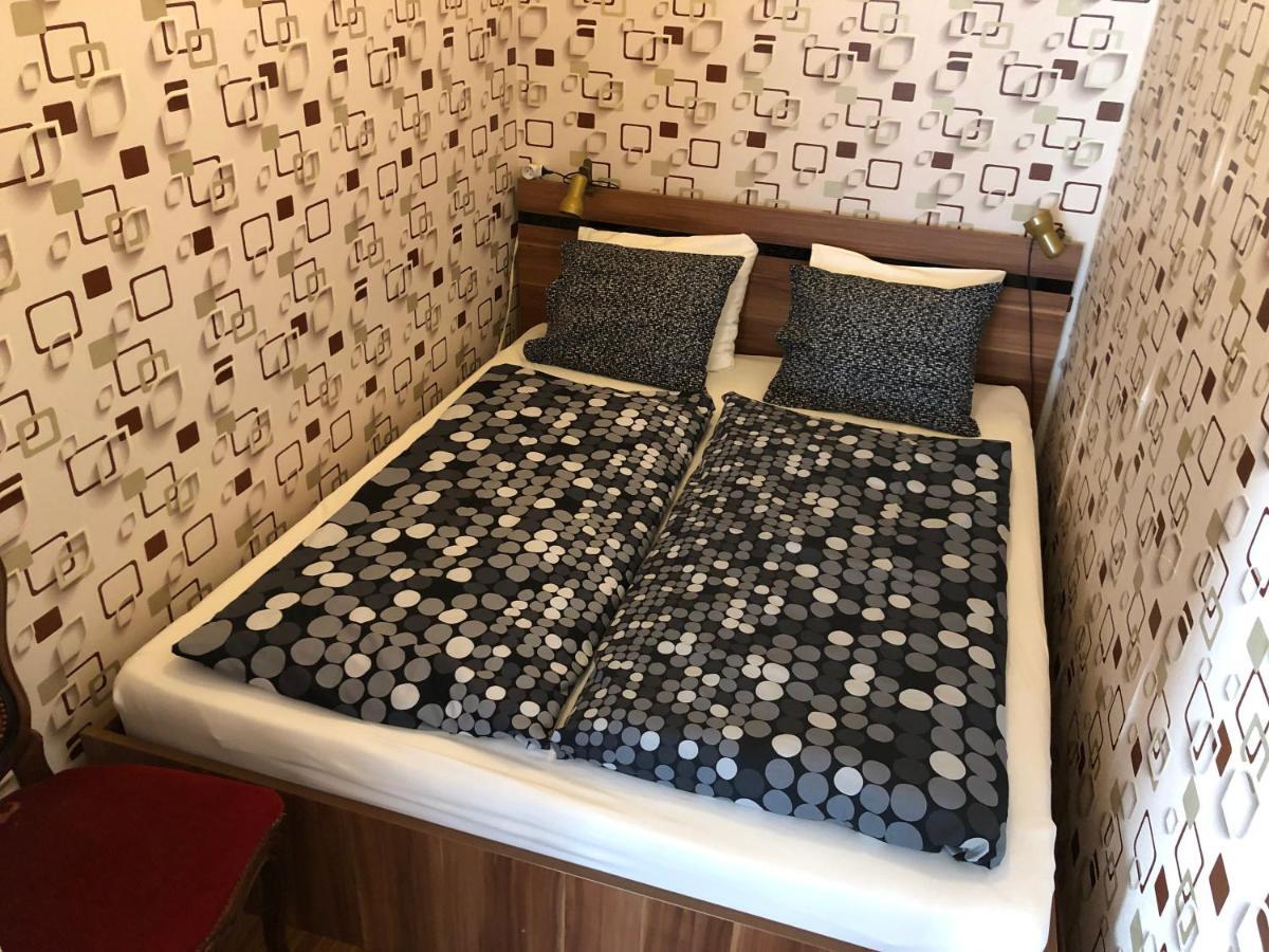 Home Away Main Square Apartment Poprad Eksteriør billede